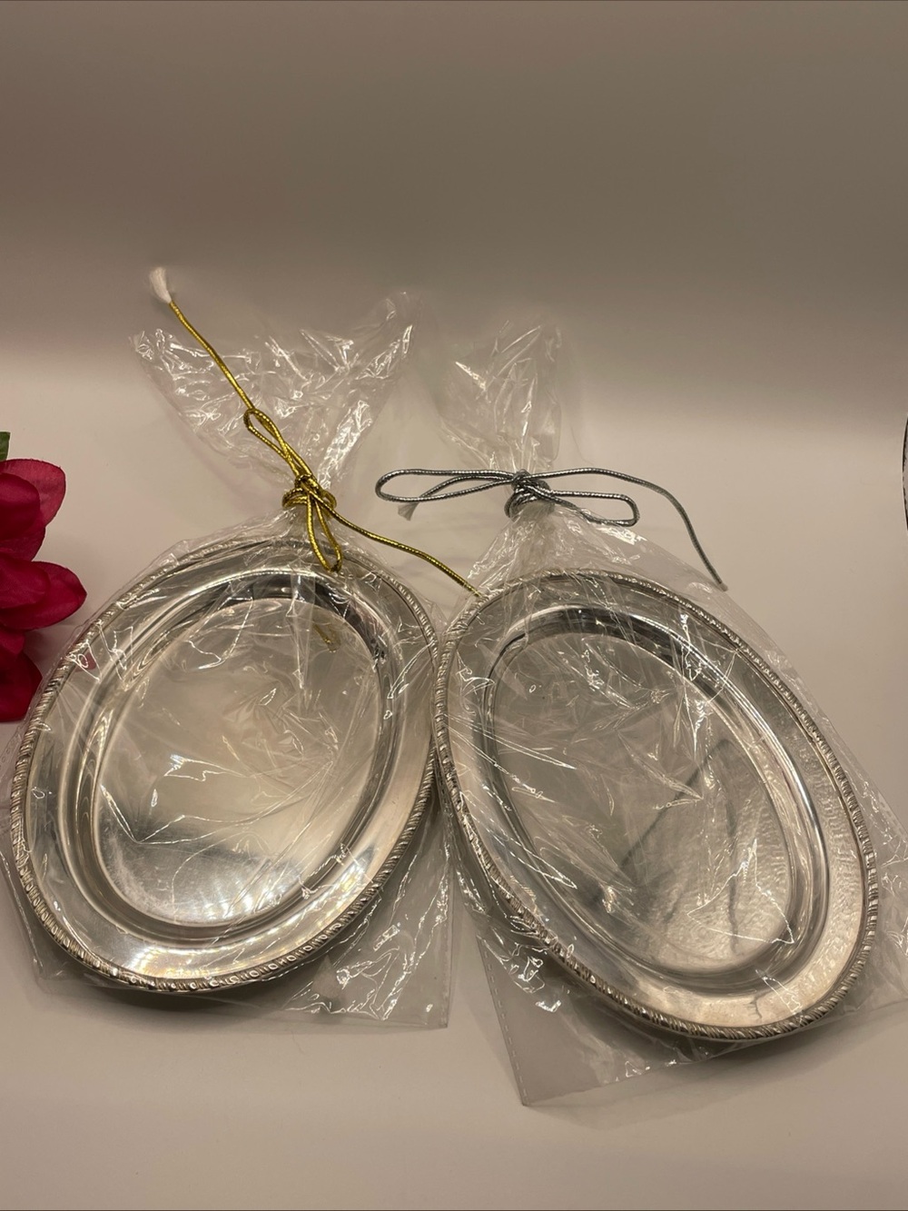 Alda’s Forever English Inspired Set of 2 Small Oval Silver Plated Trays - Picture 5 of 5